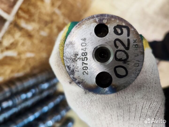 Распредвал Вольво FH13 20758404