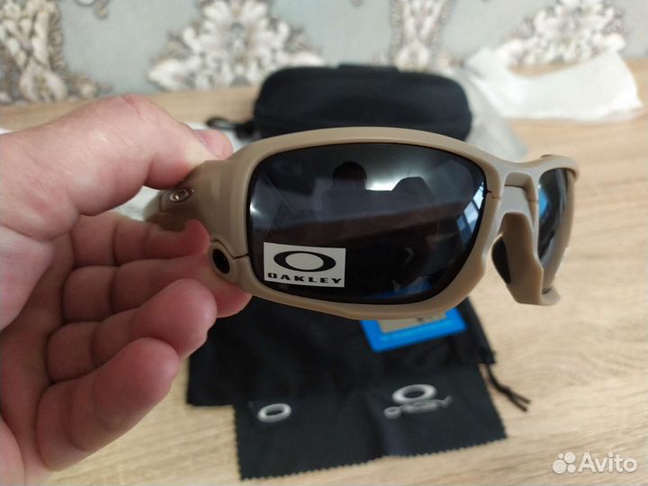 Очки Oakley Shock Tube