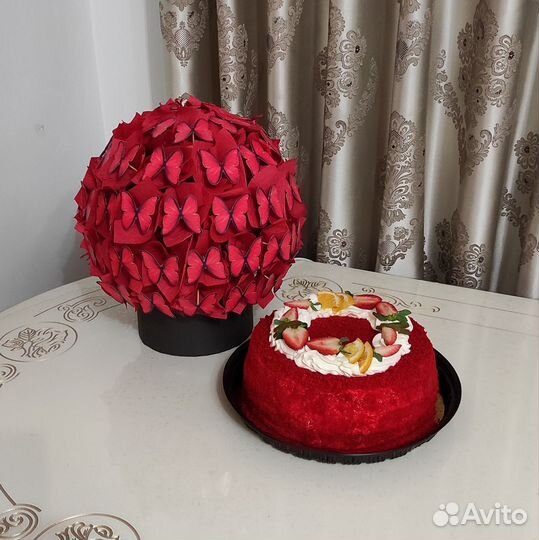 Светильник из бабочек