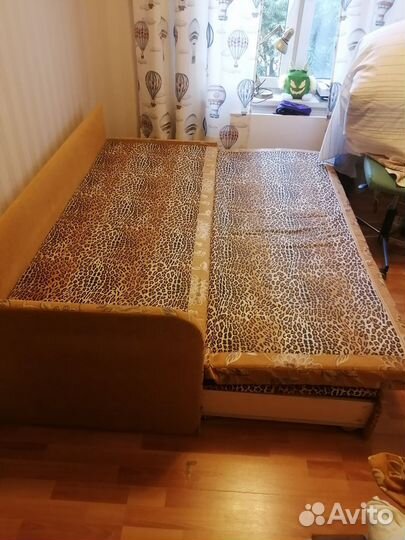 Диван тахта софа бу