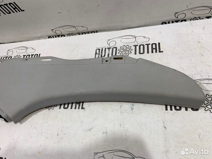 Обшивка стойки задняя левая Bmw 745 E65 N62B44