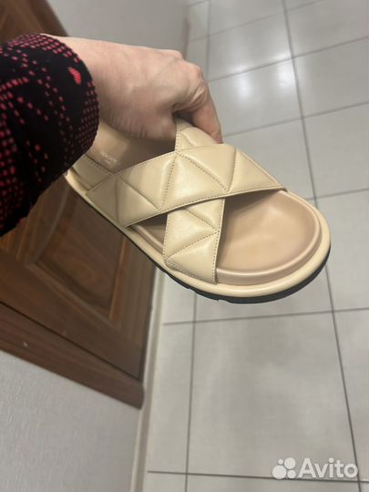 Сандали 38 р