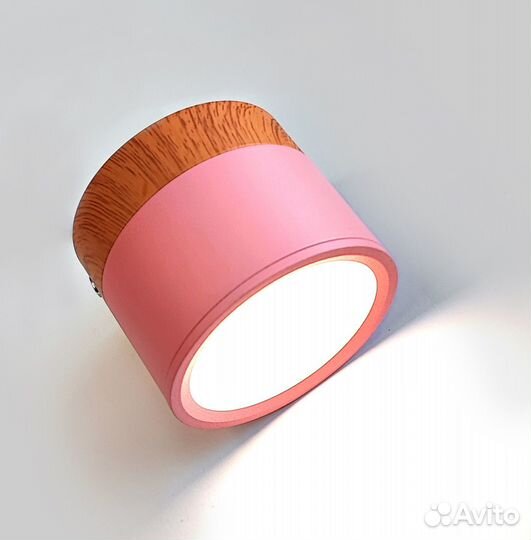 Потолочный светильник точечный накладной цветной