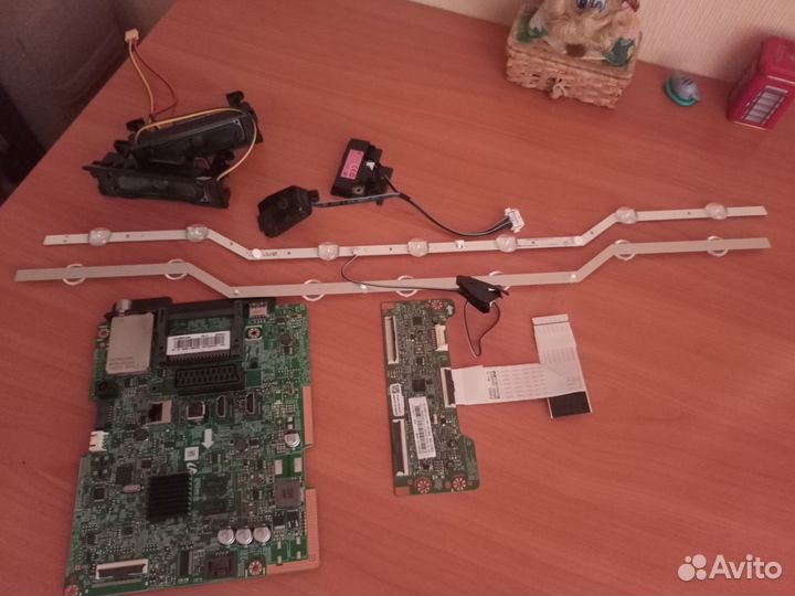 Материнская плата от Смарт Тв Samsung ue32j5200ak