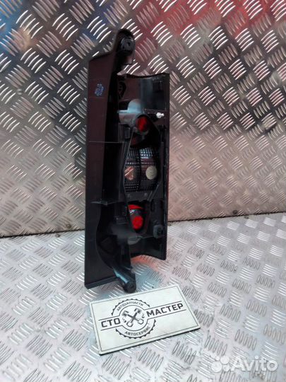 Фонарь задний левый Peugeot Partner 1.6