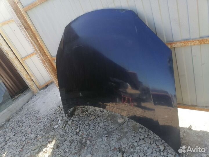 Dodge stratus капот