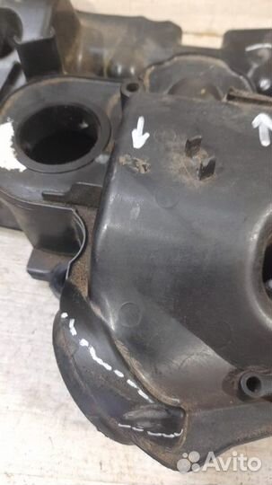 Крышка клапанная правая Land Rover Discovery 4 3