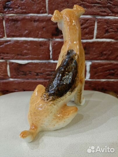 Фарфоровая статуэтка (собака эрдельтерьер, лфз