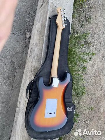 Электрогитара с комбиком бу