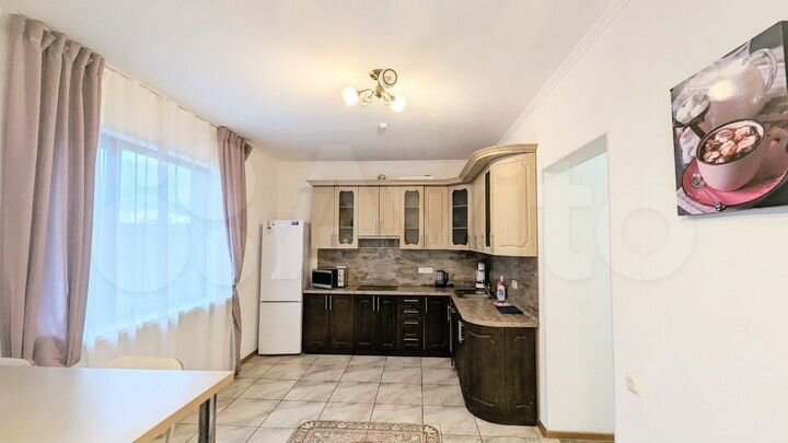 Коттедж 202 м² на участке 13 сот.