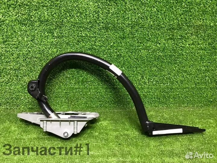 Петля крышки багажника правая Mercedes C w205 (201