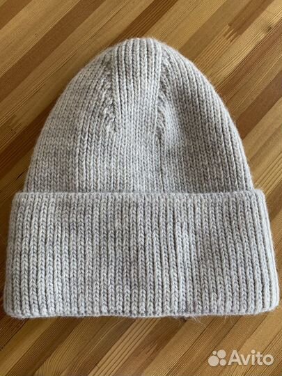 Женская зимняя шапка