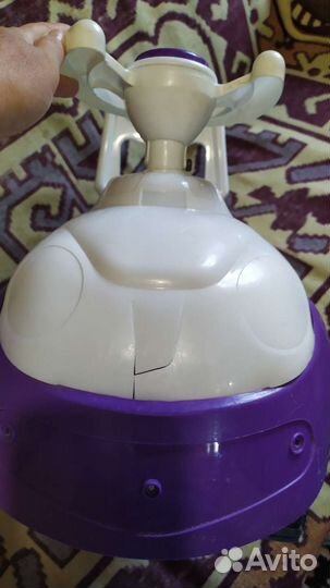 Детская машина каталка с ручкой бу