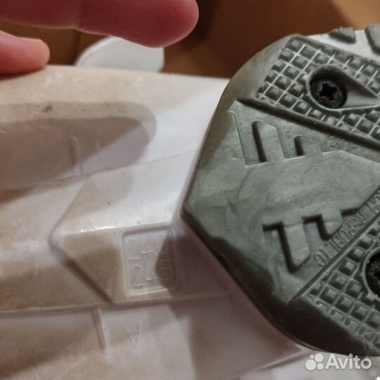 Горнолыжные ботинки head