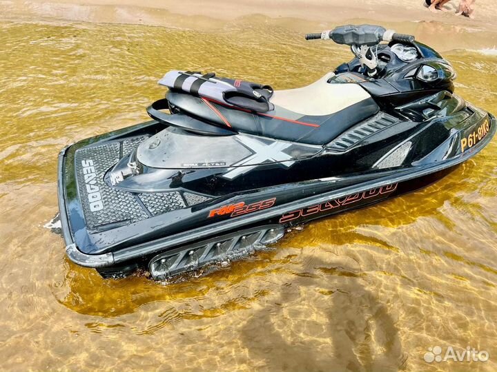 BRP Sea-Doo RXP 255