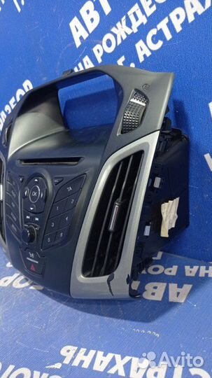 Панель управления магнитолой Ford Focus 3 седан