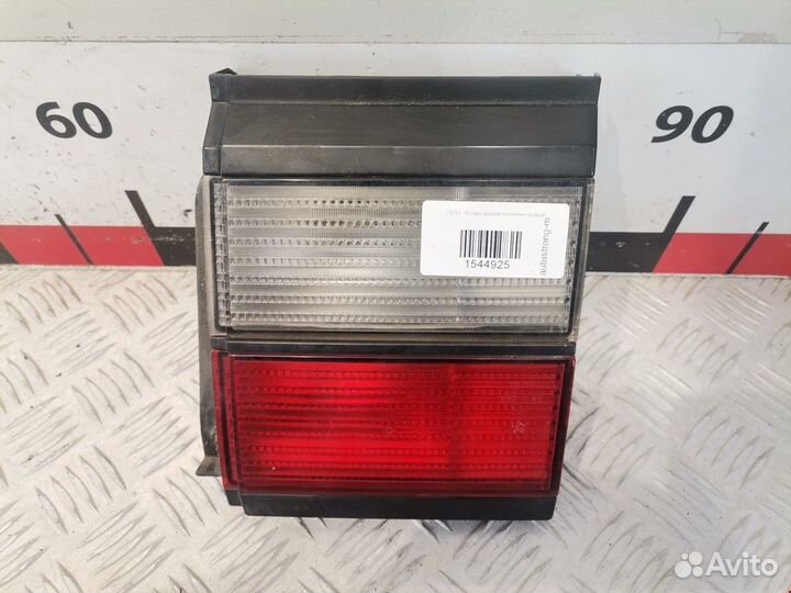 Фонарь крышки багажника правый Volkswagen Passat