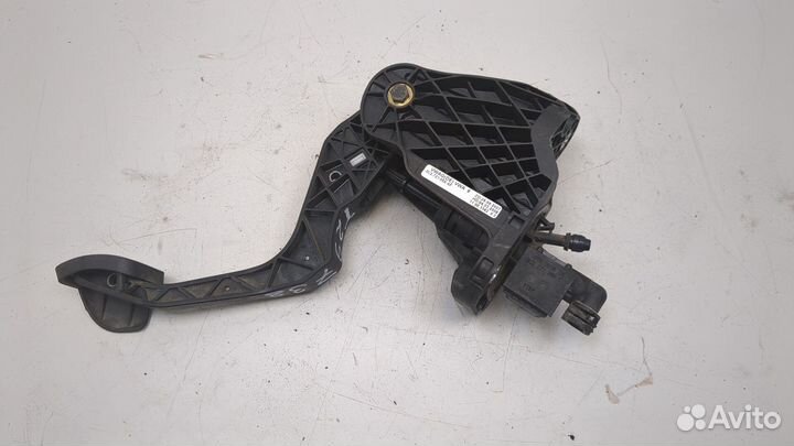 Педаль сцепления Volkswagen Tiguan, 2008