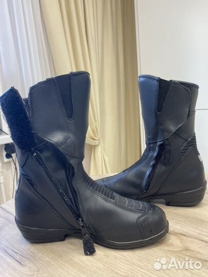 Мотоботы Forma