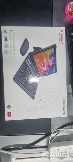 Планшет с клавиатурой и стилусом