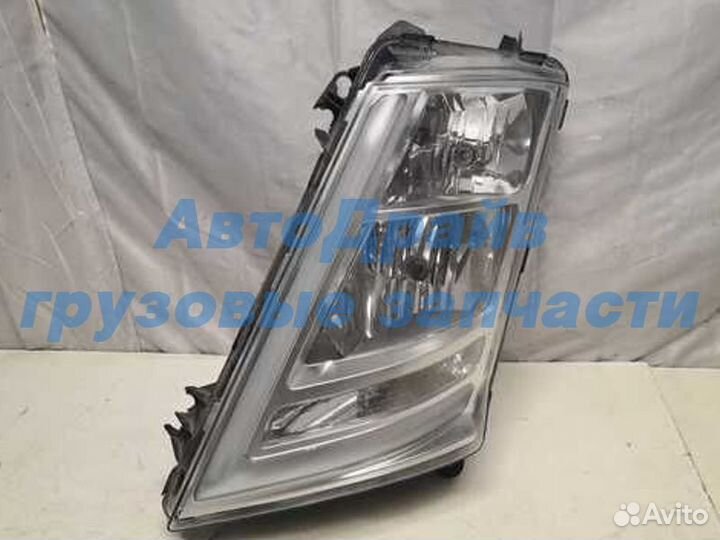 Фара левая Volvo FH4