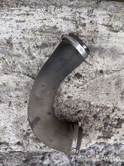 Патрубок интеркулера Audi Q5 8R