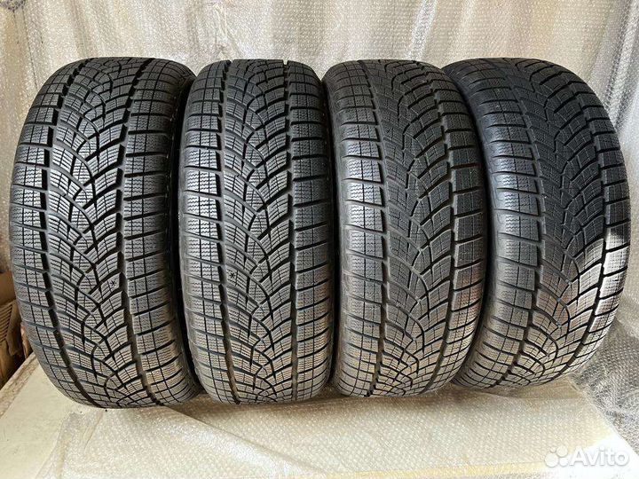 Goodyear UltraGrip Ice SUV 235/50 R19 103T
