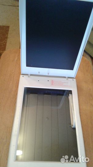 Планшетный сканер Mustec 1200CPU