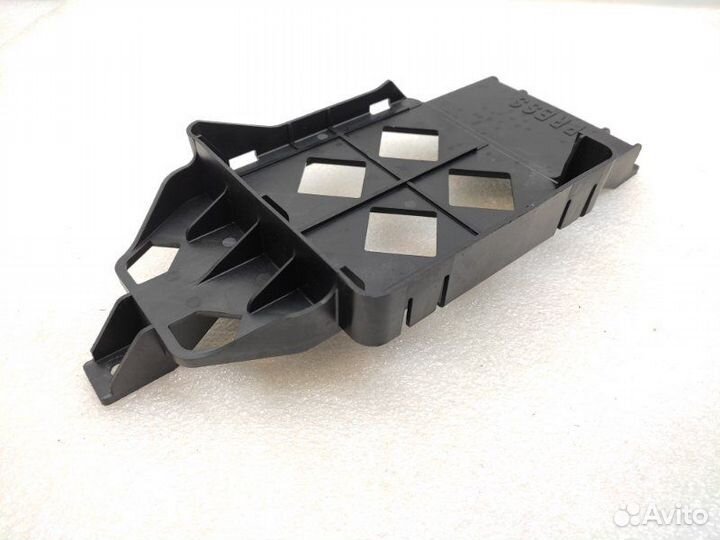 Кронштейн Audi A6 C7 1.8 CYG 2018