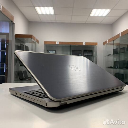 Ноутбук Dell (Core i3-3th/ 6gb ram/ Radeon 7670M)