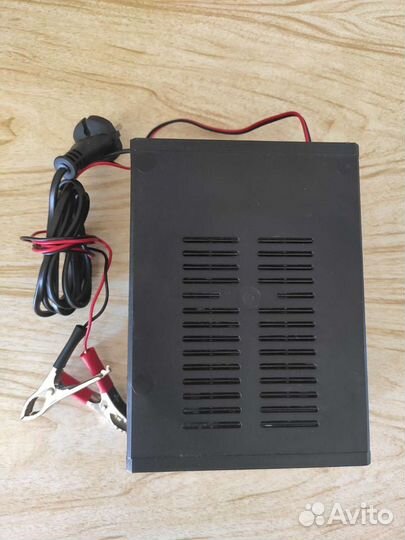 Зарядное устройство 