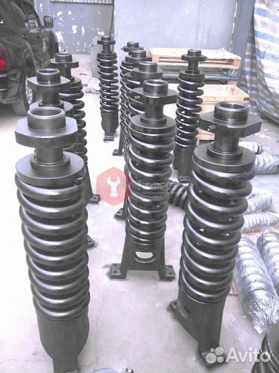 Натяжитель цепи Hitachi ZX350LC-5B 9306368