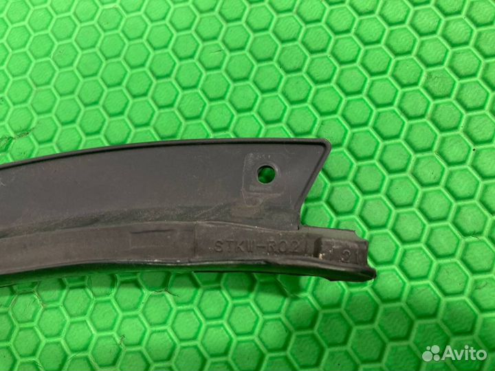 Уплотнительная резинка на дверь задняя левая Acura