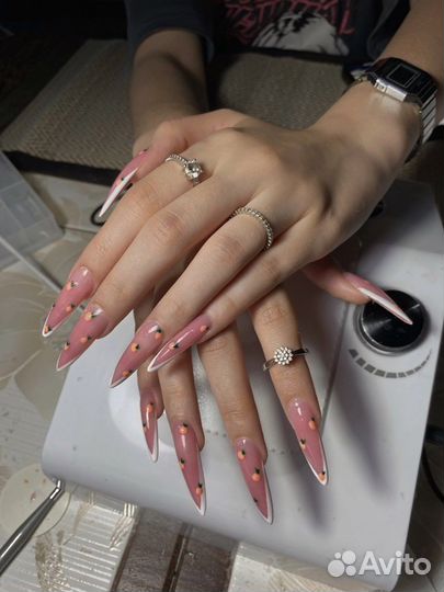 Маникюр,наращивание ногтей