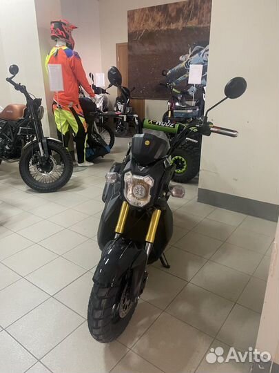 Скутер Венто нейкед 150