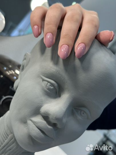 Маникюр педикюр