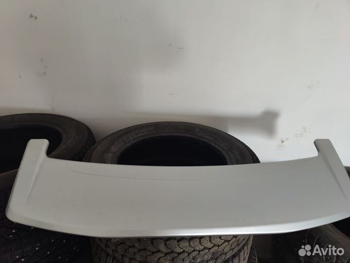 Продам спойлер