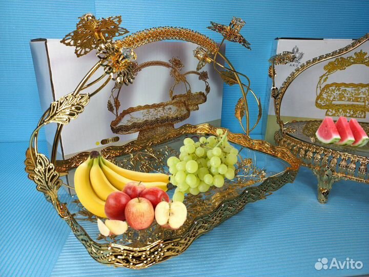Фруктовница металлическая золотая