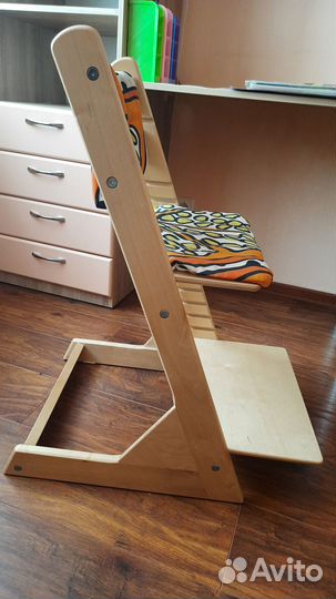 Детский растущий стул