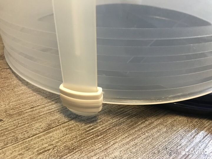 Тортовница (тортница) новая с крышкой Tupperware