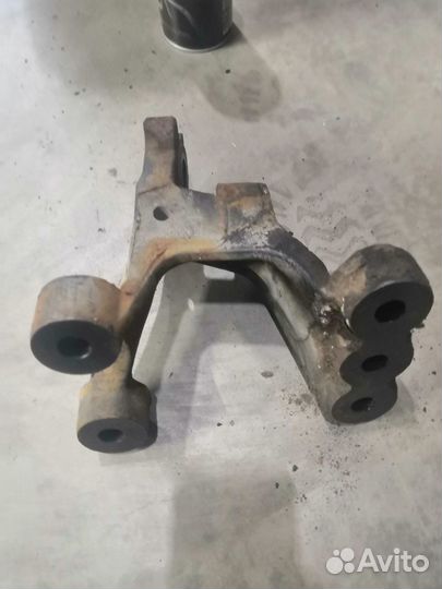 Кронштейн двигателя /2049270 DAF