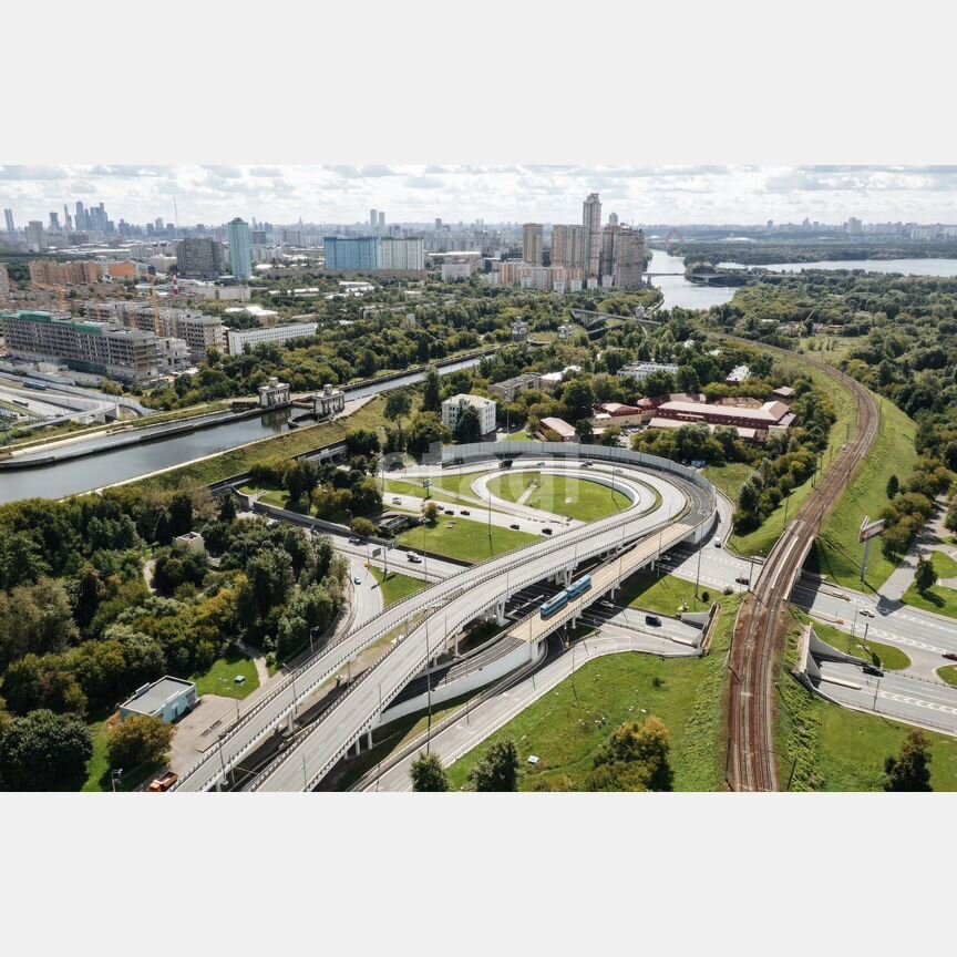 2-к. квартира, 53,3 м², 24/33 эт.