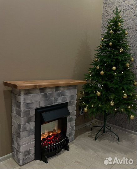 Декоративный камин с имитацией огня