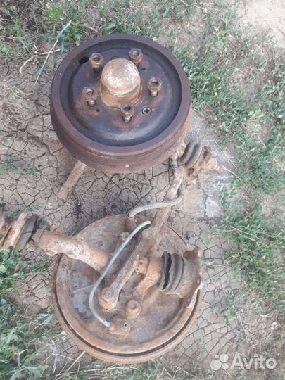 Поворотный кулак Ступица колеса на москвич