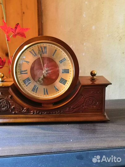 Настольные часы