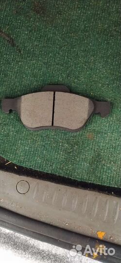 Тормозные колодки Рено Сценик2, 1.6 2006г