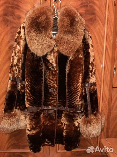 Шуба мутоновая с отделкой