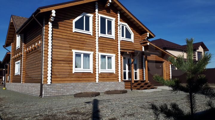 Коттедж 230 м² на участке 14 сот.