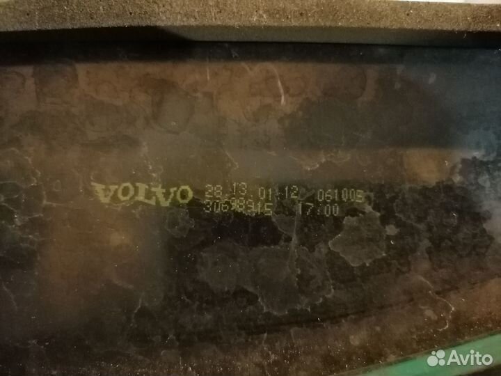 Фонарь (стоп сигнал) левый 30698915 Volvo S40 MS M