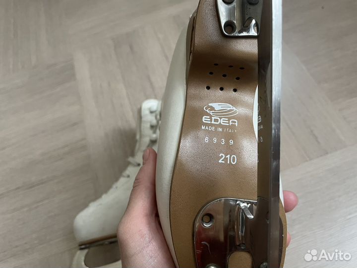 Коньки фигурные motivo